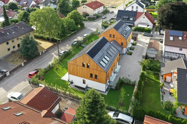 doppelhaus, doppelhaeuser, mehrfamilienhaus, mfh, doppelhaushaelfte, holzfassade, holzverkleidung, thoma holz100