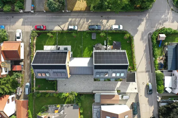 doppelhaus, doppelhaeuser, mehrfamilienhaus, mfh, doppelhaushaelfte, holzfassade, holzverkleidung, pv