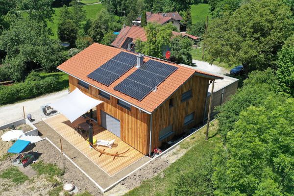 KfW40, Holzhaus, Massivholz, Holzvertäfelung, KfW40 Holzhaus, außen